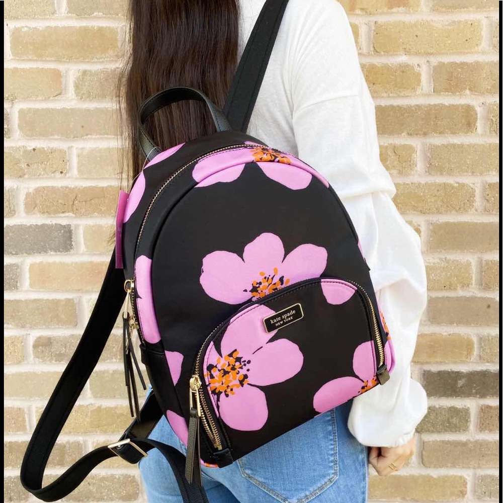 Gaby’sBags👜💕-NWT Kate spade 🌸 Backpack🌸 - Picture 2 of 4